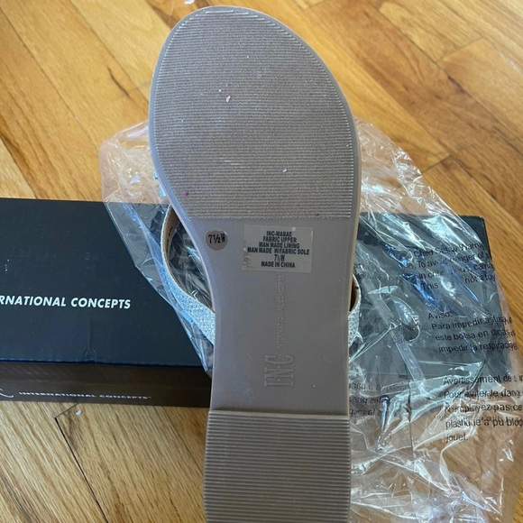 INC Flip Flops - Picture 3 of 3